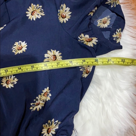 Woman’s dress size m - Picture 4 of 4